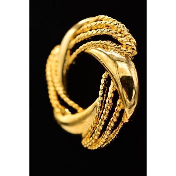 Vintage Round Pin Brooch Wreath Shiny Yellow Gold Tone Chunky Retro 1980s BinAC - Picture 3 of 12